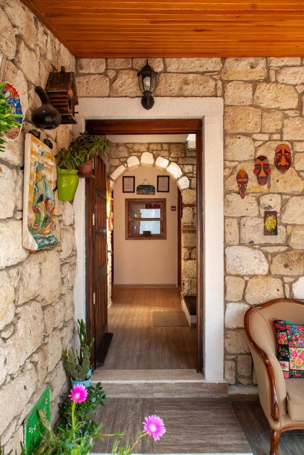 Flores Hotel Alacati Exterior photo