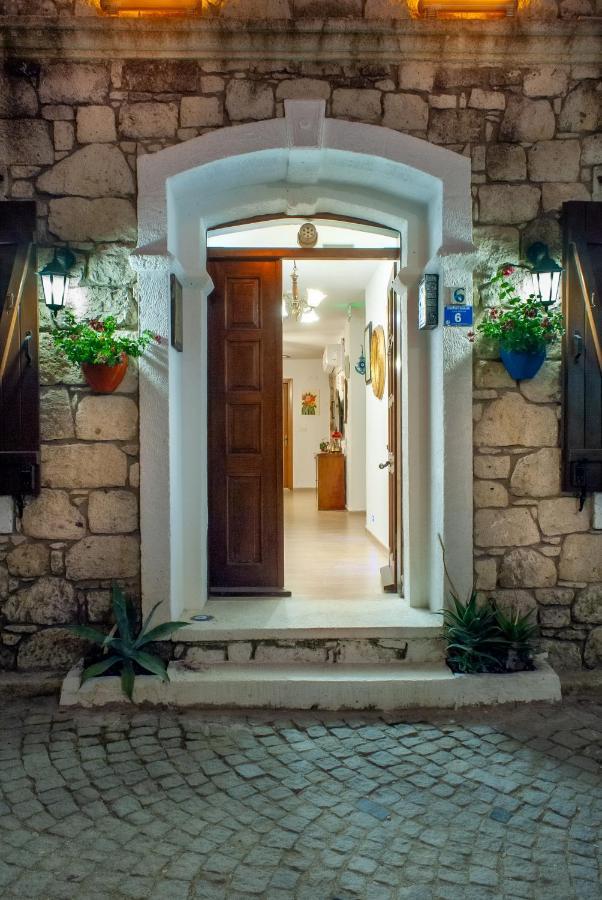 Flores Hotel Alacati Exterior photo