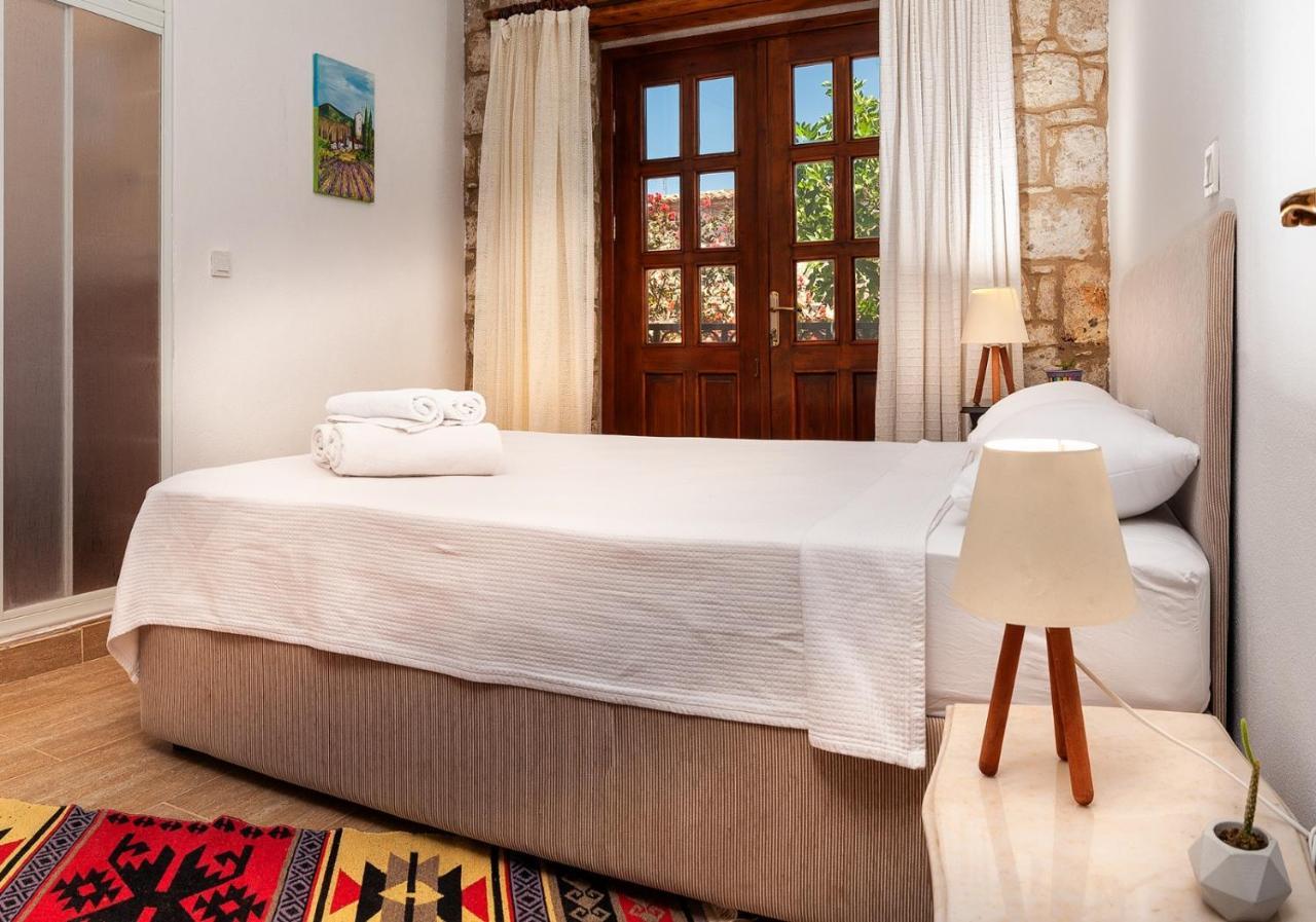 Flores Hotel Alacati Exterior photo
