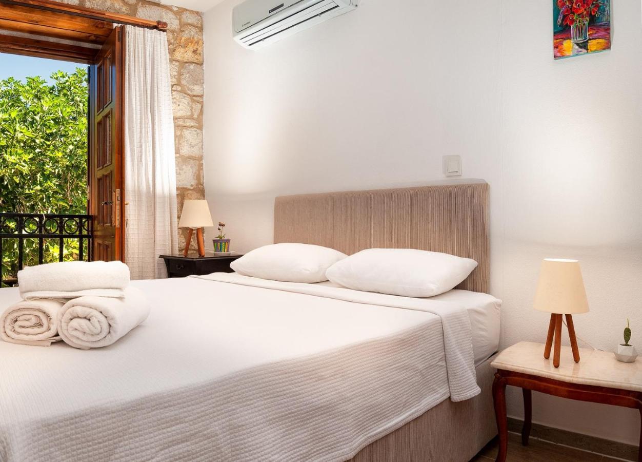 Flores Hotel Alacati Exterior photo