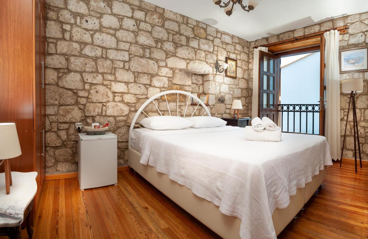 Flores Hotel Alacati Exterior photo