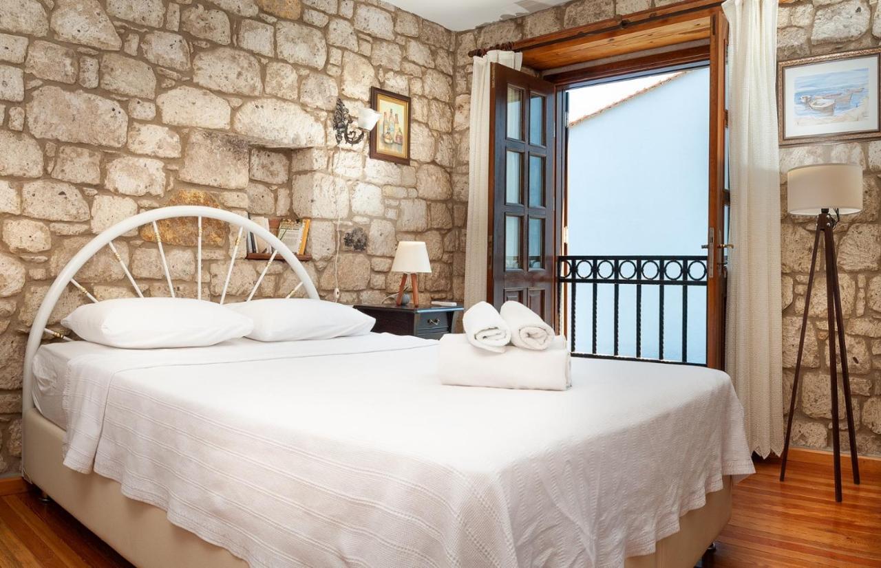 Flores Hotel Alacati Exterior photo
