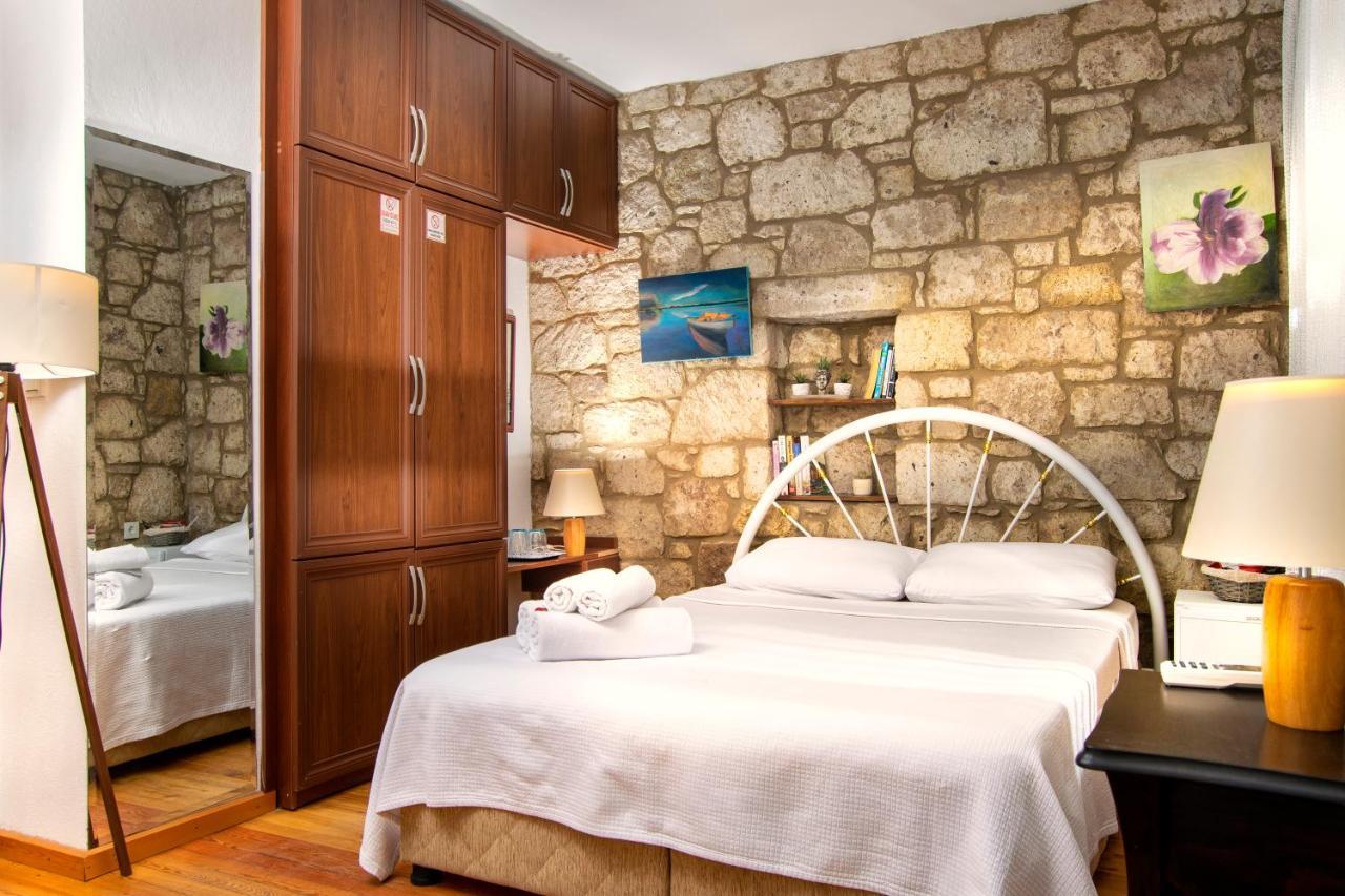 Flores Hotel Alacati Exterior photo