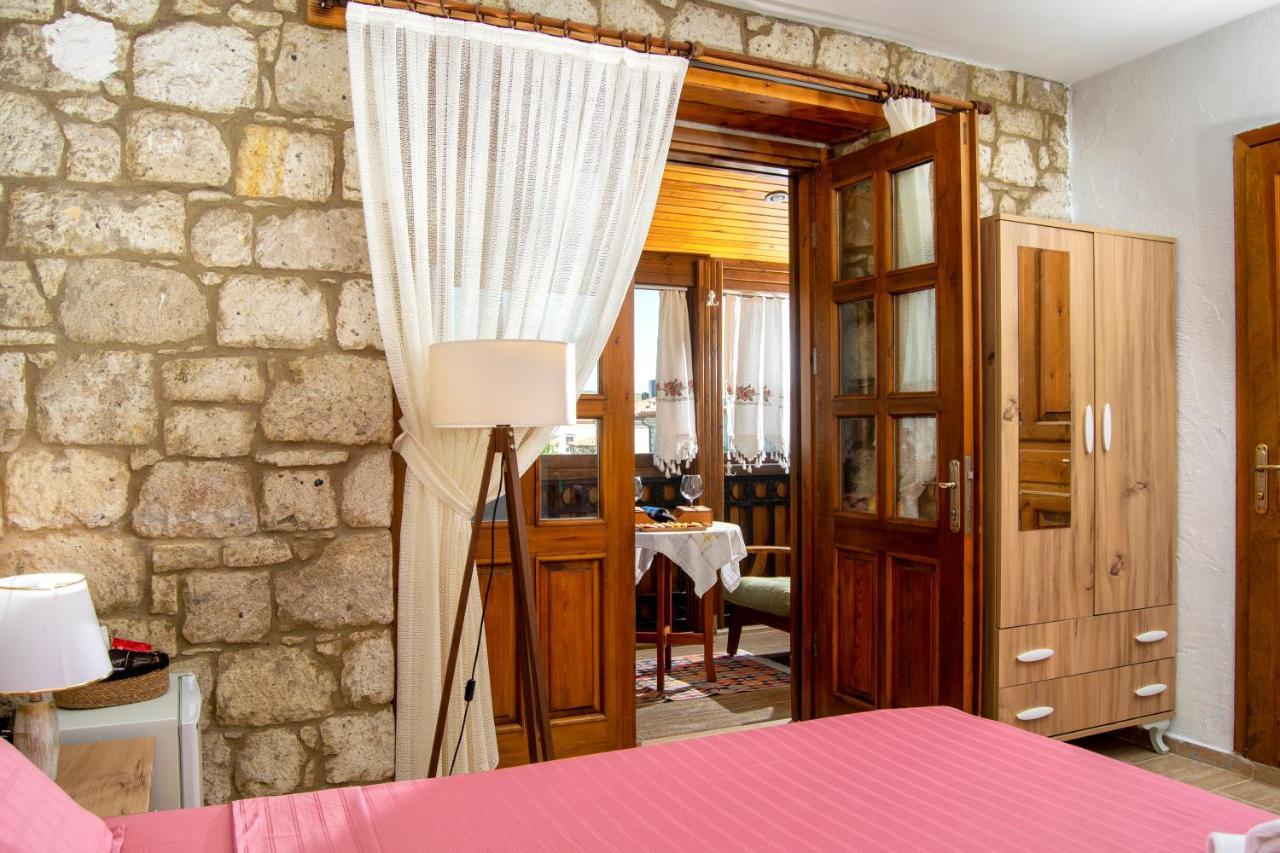 Flores Hotel Alacati Exterior photo