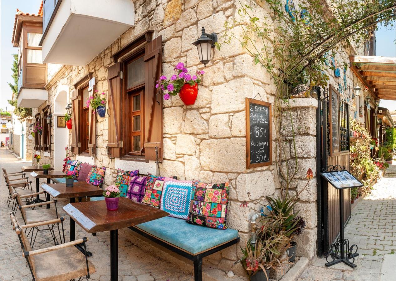 Flores Hotel Alacati Exterior photo